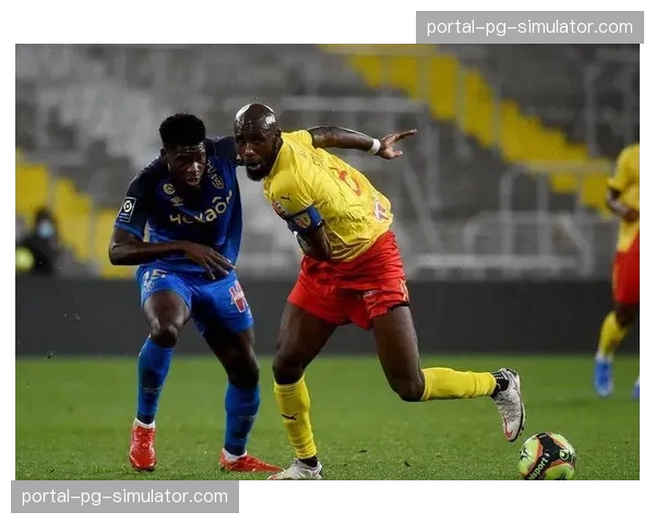 朗斯2-3遭摩纳哥逆转暴露黑马短板，阵容深度不足成争冠最大隐患